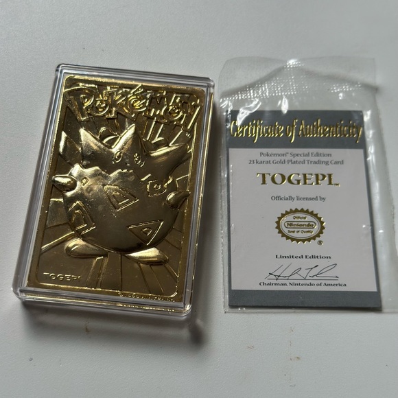 POKÉMON Limited Edition 23K Gold-Plated Trading Card - Picture 4 of 5